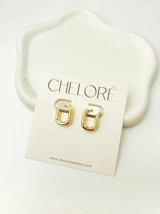 Oblong Minimalist Huggie