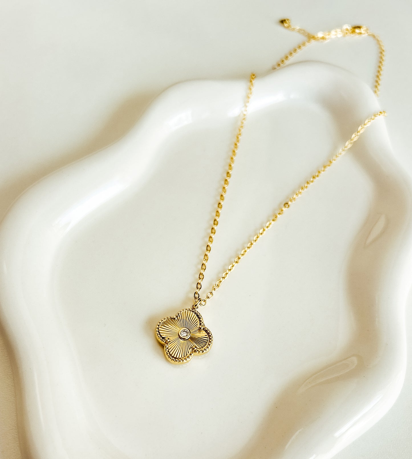 Clover Sunburst Necklace