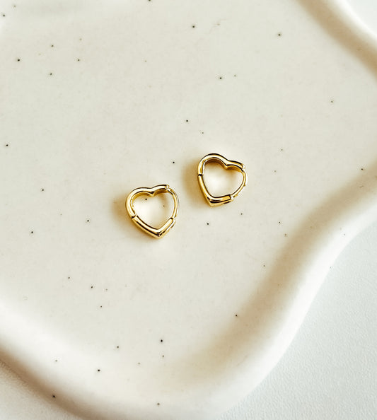 Mini Heart Huggies